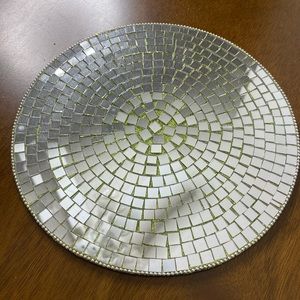 Round Mirrored Tray with Green Glitter Accent